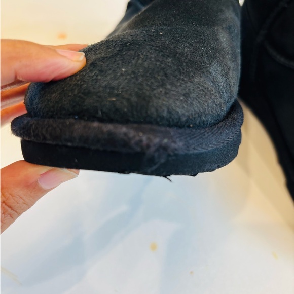 UGG Kids Boots with Black Bows size 2 - Picture 8 of 10